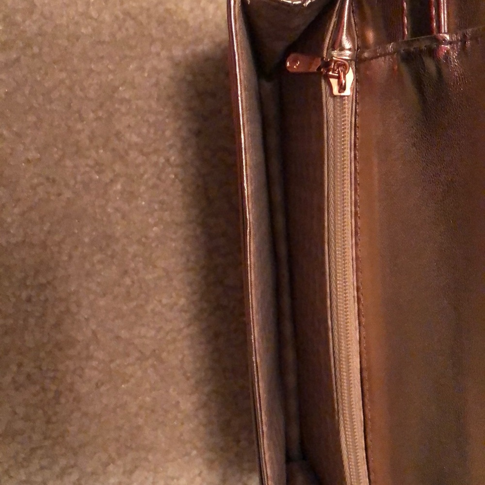 Purse - Picture 4 of 4